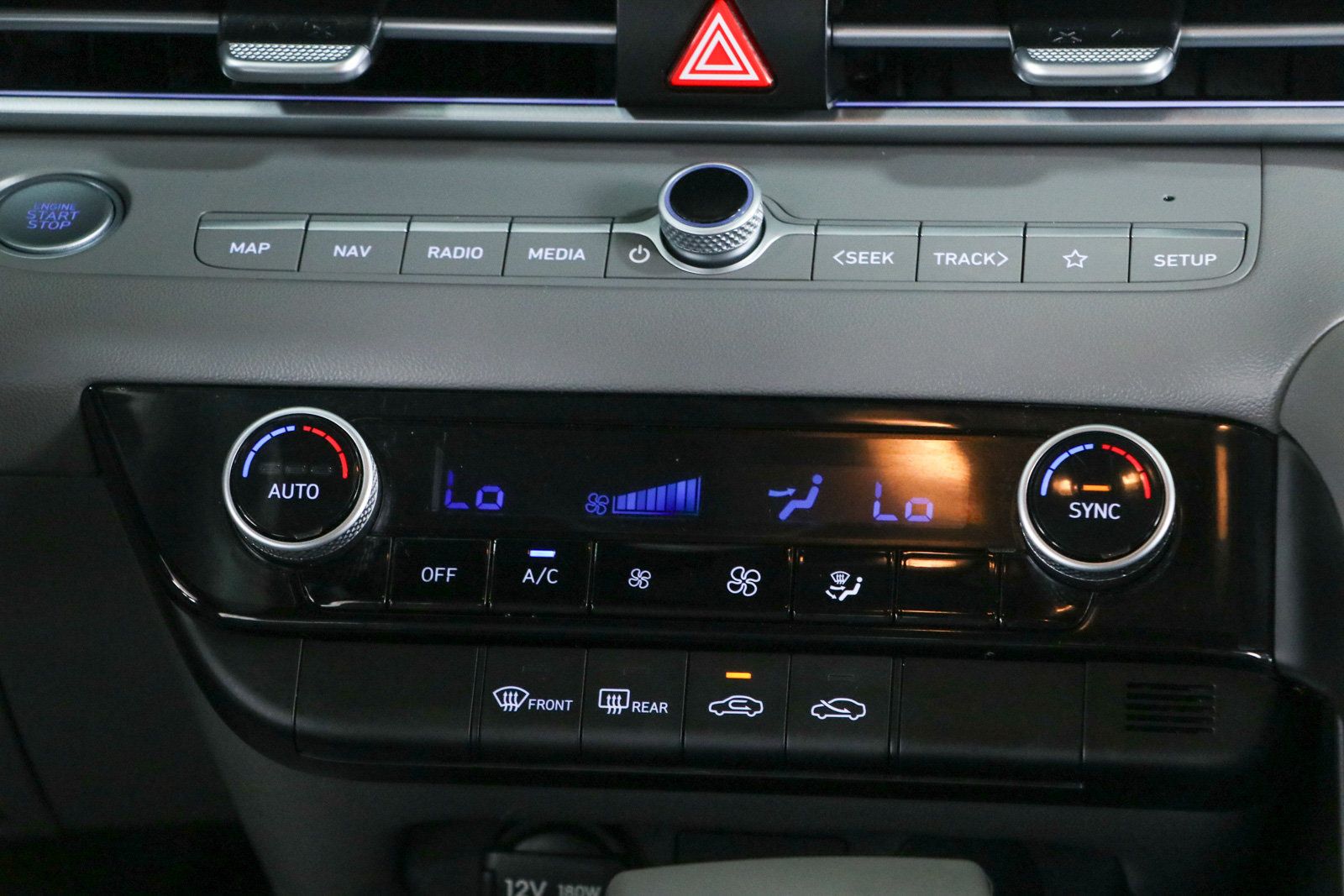 Used 2024 Hyundai Elantra SEL FWD image 20