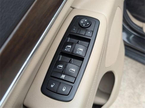 Used 2015 Jeep Grand Cherokee Limited image 14