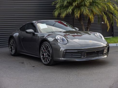 Certified 2024 Porsche 911 Carrera 4S image 6