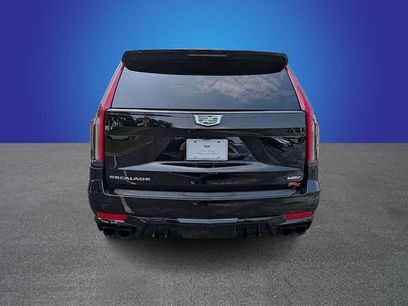 Certified 2023 Cadillac Escalade V w/ Heavy-Duty Trailer Package