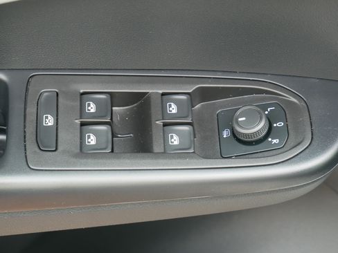 Used 2024 Volkswagen Taos S AWD/4WD image 20