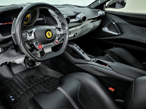 Used 2018 Ferrari 812 Superfast RWD image 20