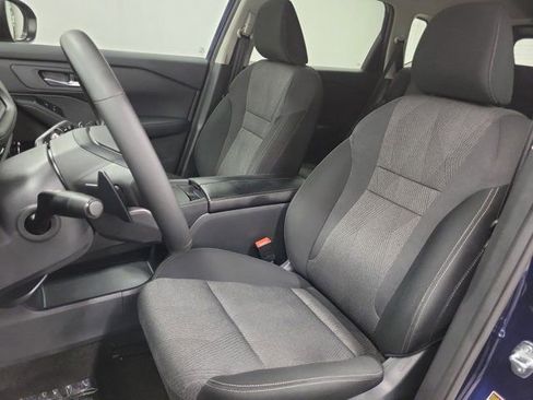 Used 2025 Nissan Rogue SV FWD image 21