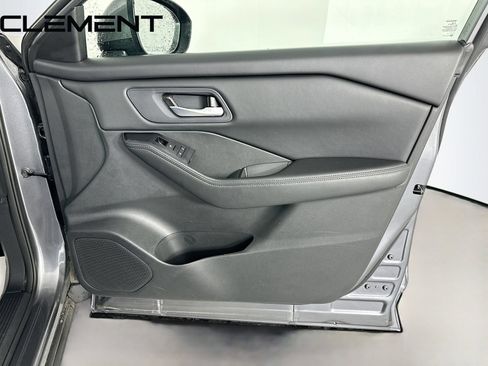Used 2024 Nissan Rogue SV AWD/4WD image 34