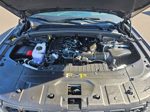 New 2025 Jeep Grand Cherokee Limited w/ Black Appearance Package image 7