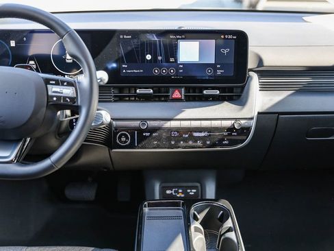 Certified 2026 Hyundai Ioniq 5 SE RWD image 13