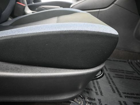 Used 2024 Nissan Versa SV FWD image 12
