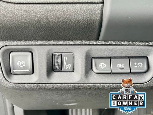 Used 2023 GMC Acadia AT4 w/ Technology Package image 21