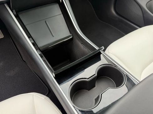 Used 2020 Tesla Model 3 Long Range image 23