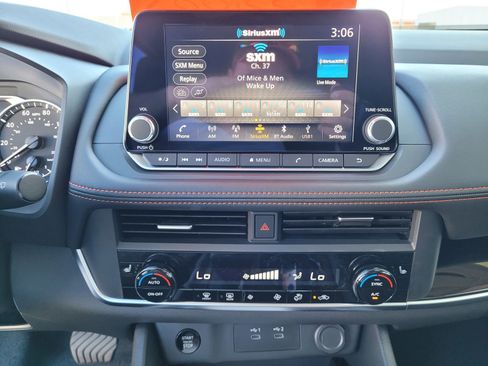 New 2026 Nissan Rogue SV image 10