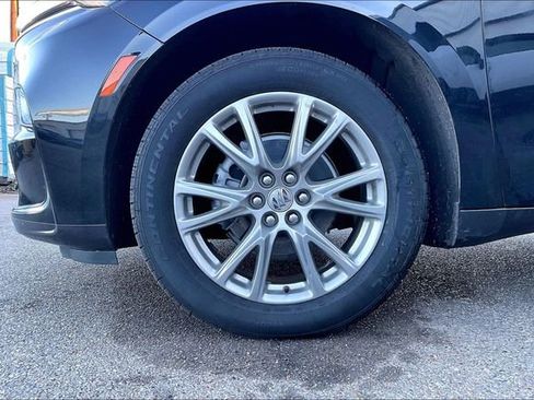 Used 2024 Buick Enclave Essence w/ Experience Buick Package image 4