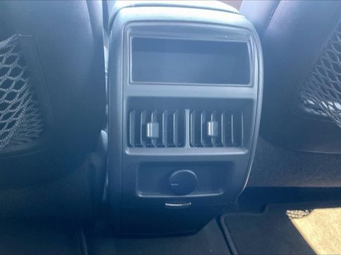 Used 2016 Cadillac SRX Luxury image 31