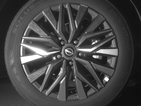 Used 2025 Nissan Altima 2.5 SV FWD image 13