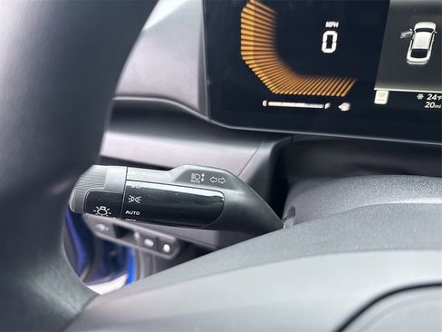 New 2025 Kia K4 LXS image 18