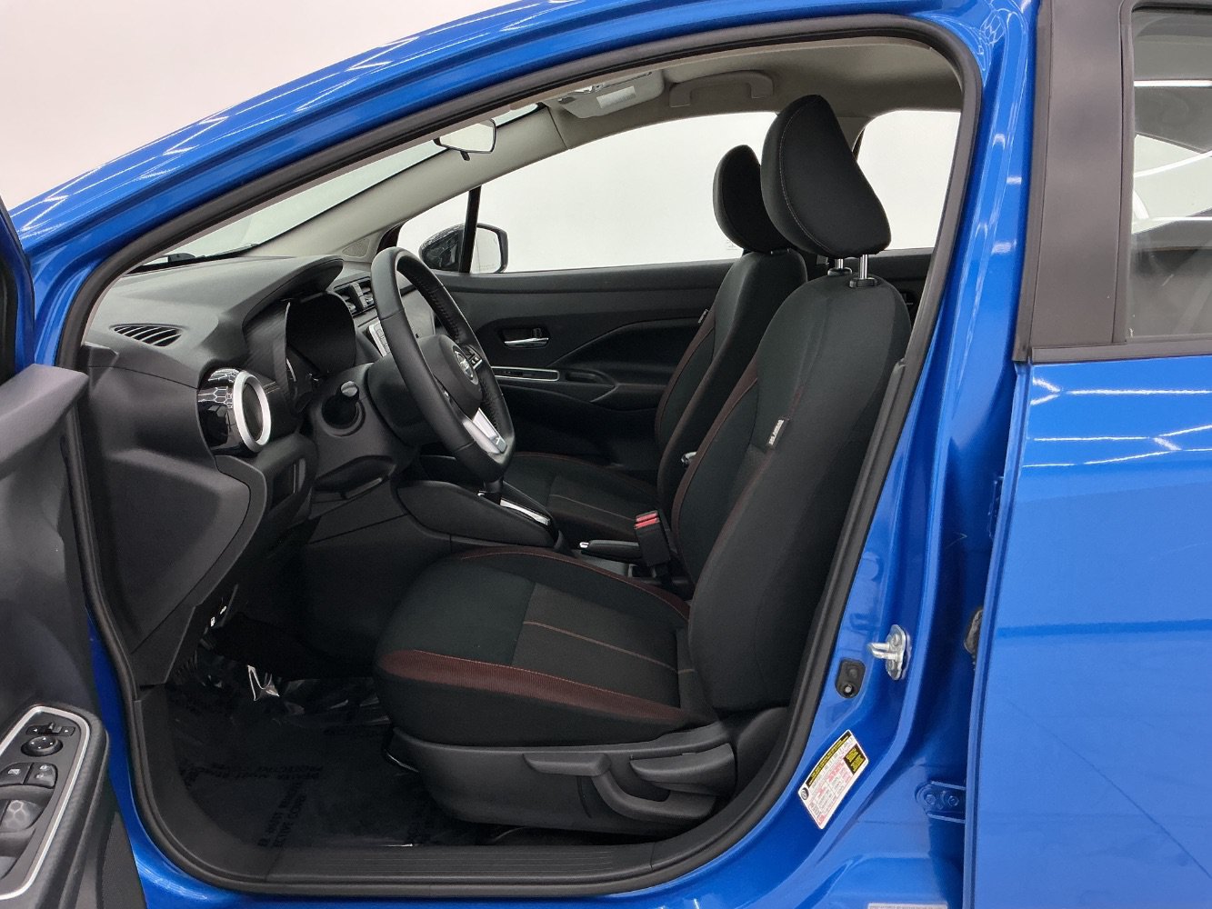 Used 2020 Nissan Versa SR w/ Convenience Package FWD image 14