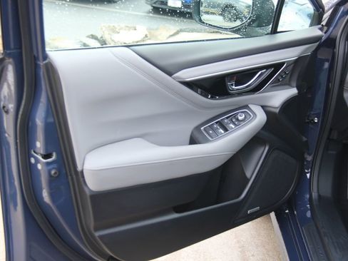 Used 2025 Subaru Legacy Limited image 14