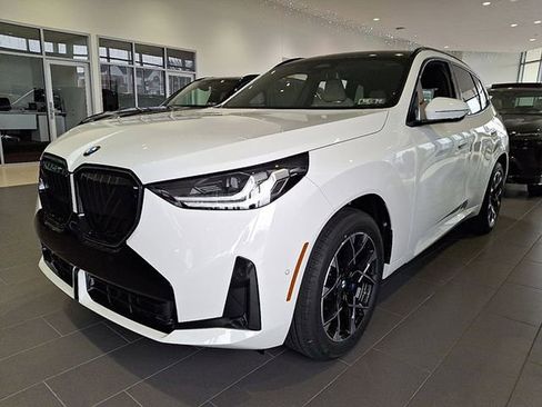 Certified 2026 BMW X3 xDrive30i w/ M Sport Package AWD/4WD image 2