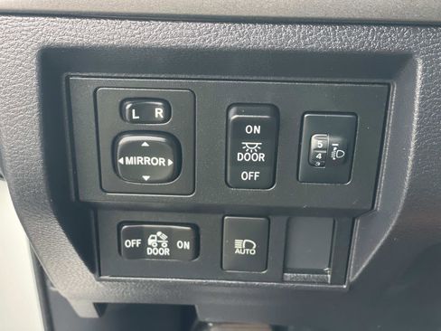 Used 2021 Toyota Tundra SR image 16