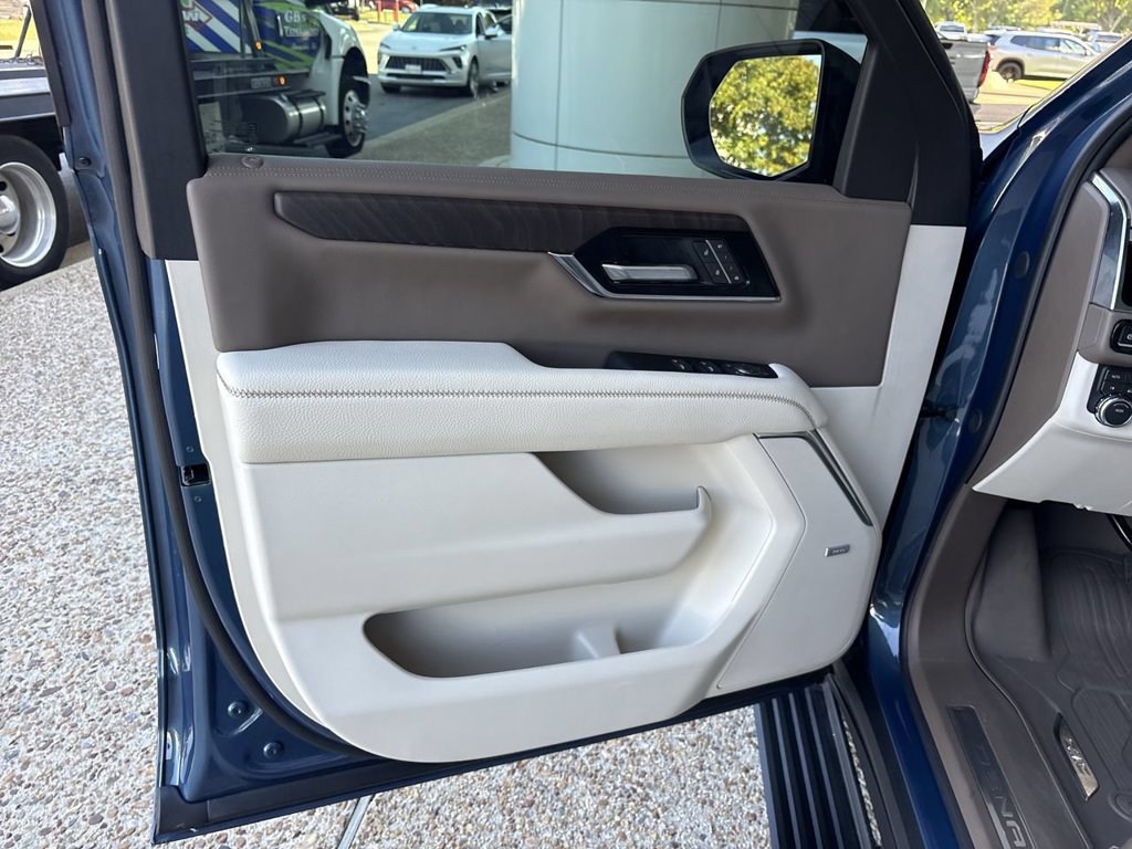 Certified 2026 GMC Yukon Denali w/ Sun & Power Step Package AWD/4WD image 23