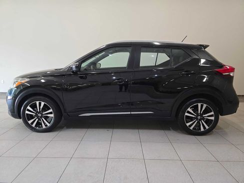 Used 2020 Nissan Kicks SR FWD image 3