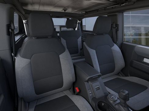 New 2025 Ford Bronco Base image 10