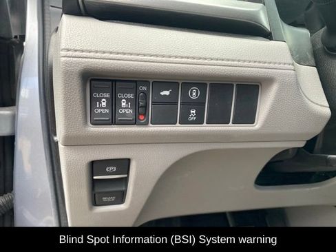Used 2024 Honda Odyssey EX-L image 11
