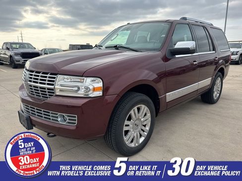 Used 2012 Lincoln Navigator 4WD image 2
