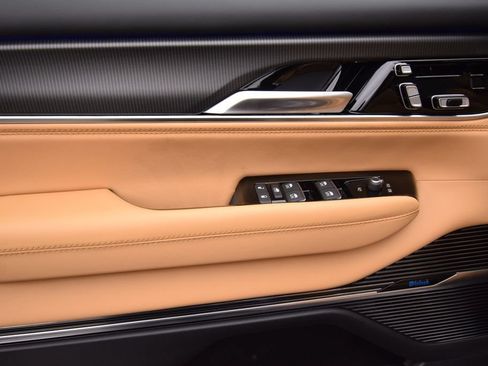 New 2026 Jeep Grand Wagoneer Summit AWD/4WD image 34