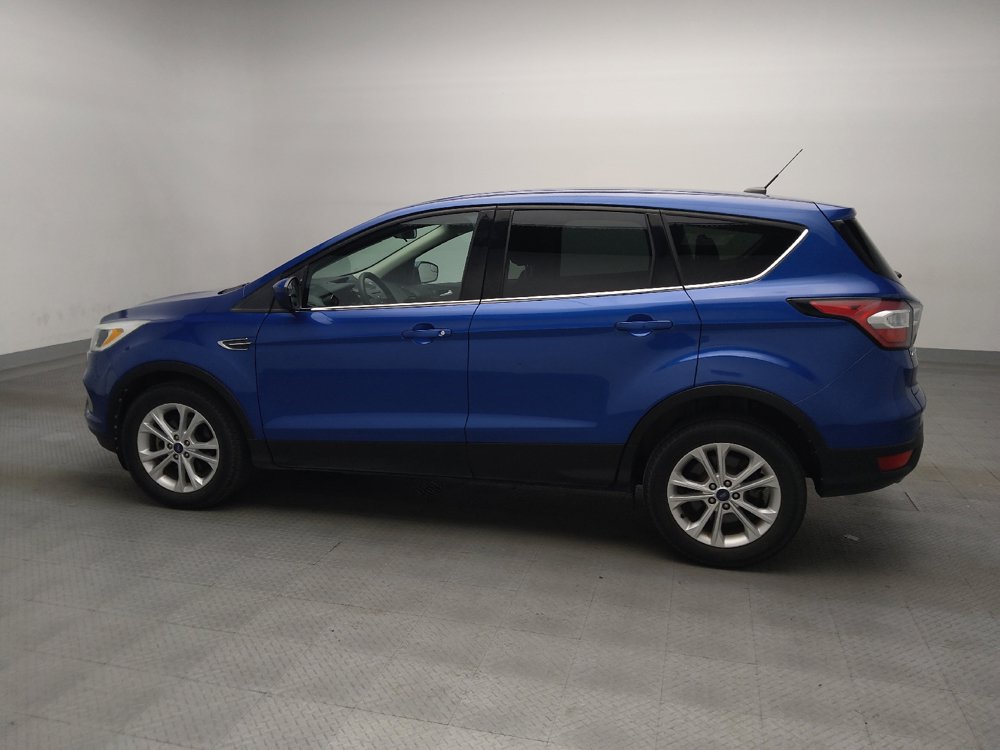 Used 2017 Ford Escape SE w/ SE Cold Weather Package FWD image 3