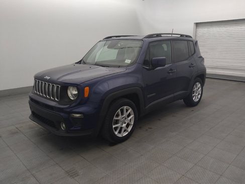 Used 2020 Jeep Renegade Latitude w/ Safety & Security Group II FWD image 2