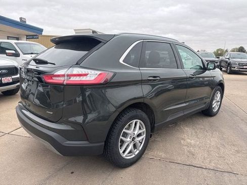 Used 2023 Ford Edge SEL w/ Convenience Package AWD/4WD image 5
