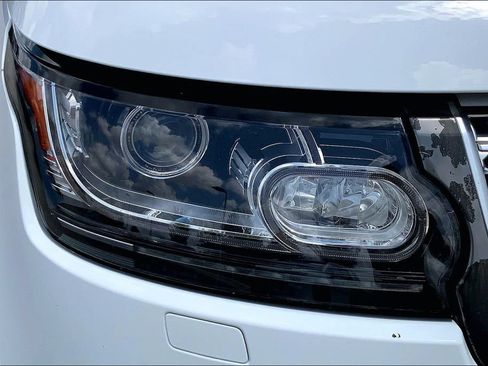 Used 2017 Land Rover Range Rover Supercharged AWD/4WD image 30