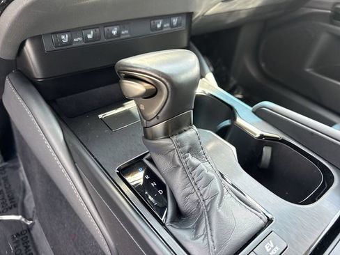 Certified 2025 Lexus ES 300h w/ Premium Package FWD image 20