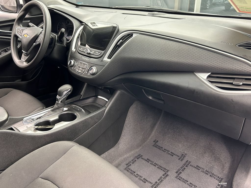 Used 2024 Chevrolet Malibu LT FWD image 10