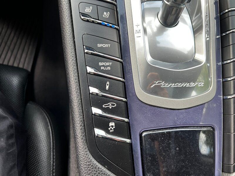 Used 2014 Porsche Panamera S RWD image 33