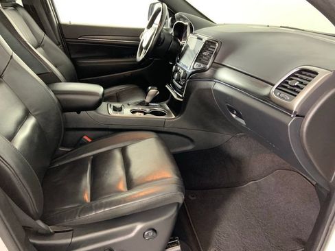 Used 2021 Jeep Grand Cherokee Limited AWD/4WD image 17