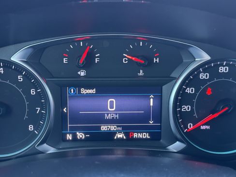 Used 2023 Chevrolet Equinox RS image 18