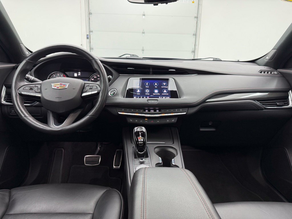 Used 2022 Cadillac XT4 Sport w/ Comfort Package AWD/4WD image 4