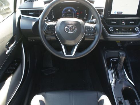 Used 2023 Toyota Corolla XSE image 5