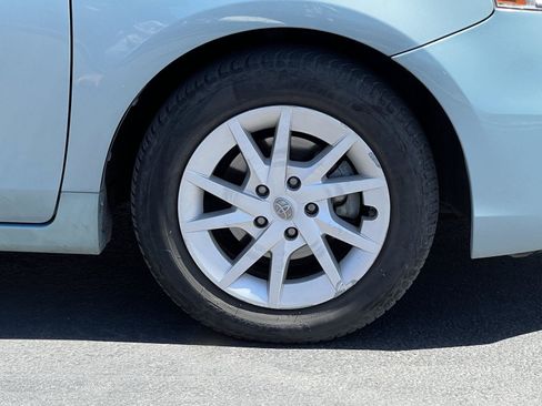 Used 2014 Toyota Prius V Three FWD image 16