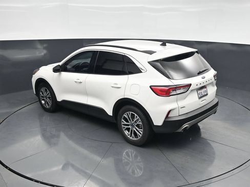 Used 2022 Ford Escape SEL w/ Technology Package FWD image 40