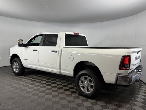 Used 2025 RAM 2500 Big Horn AWD/4WD image 10