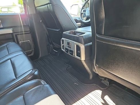Used 2019 Ford F150 Lariat w/ Equipment Group 502A Luxury AWD/4WD image 34