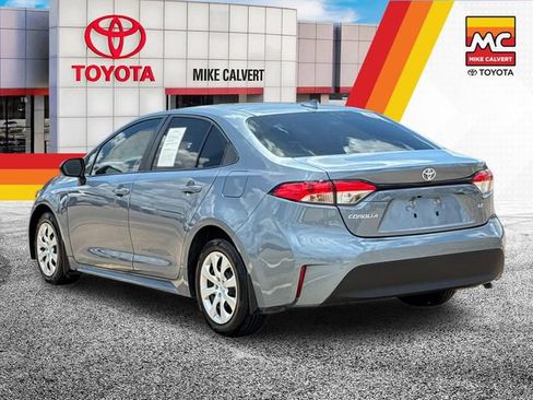 Certified 2025 Toyota Corolla LE FWD image 3