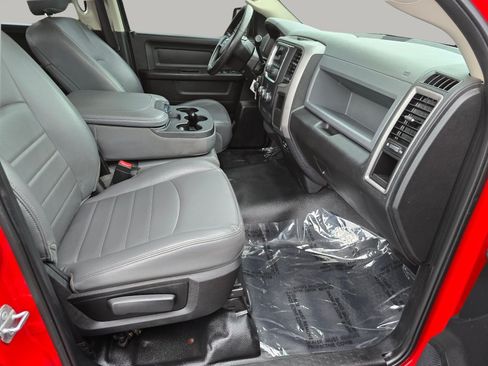 Used 2017 RAM 1500 ST RWD image 26