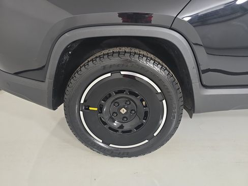 Used 2025 Rivian R1T Adventure AWD/4WD image 12