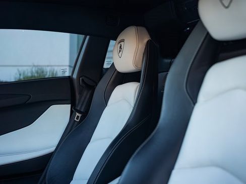 Used 2015 Lamborghini Aventador LP 700-4 image 29