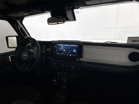 Used 2024 Jeep Wrangler Unlimited AWD/4WD image 20