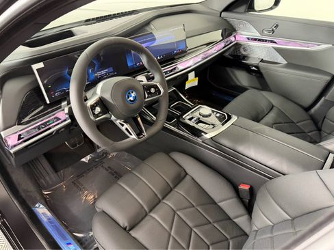 New 2026 BMW 750e xDrive w/ Executive Package image 10