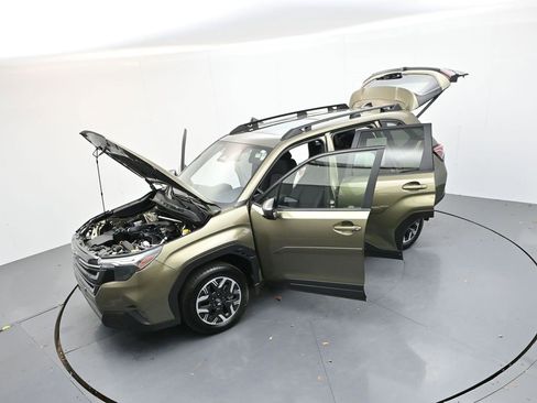 Certified 2025 Subaru Forester Premium w/ Convenience Package #1 image 35